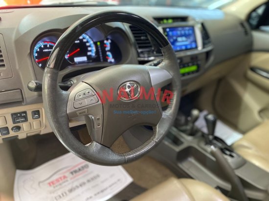 toyota-hilux-sw4-2012-2013-46014